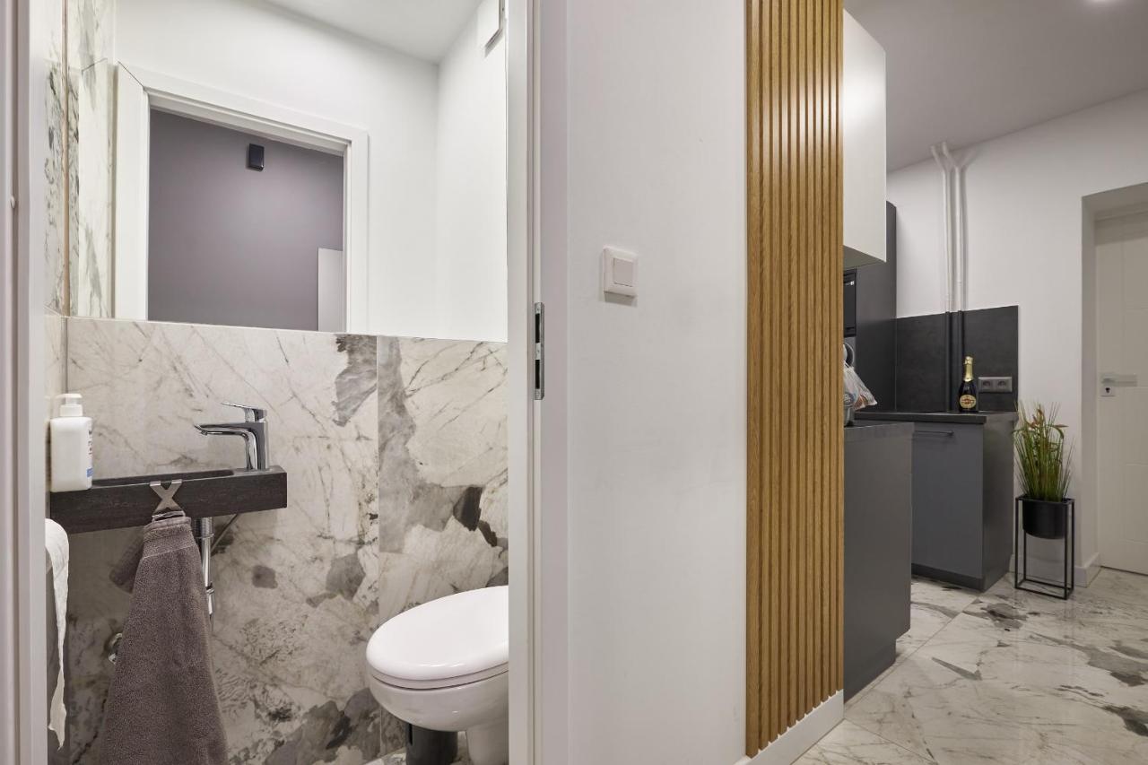 Platinum Apartment - Parking - Klimatyzacja - Winda - Self Check In Вроцлав Екстер'єр фото